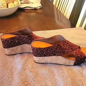 Worm Twice Crown Vintage leopard slip on wedge sandals